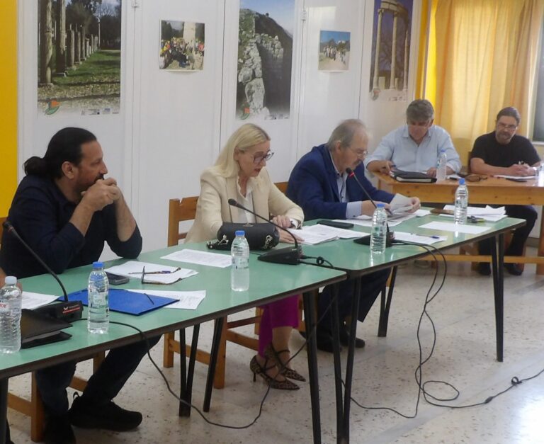 Σύσκεψη για τη διαχείριση αδέσποτων ζώων στον Δήμο Ανδρίτσαινας – Κρεστένων