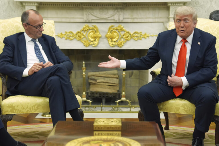 Μερτς – Τραμπ στο Λευκό Οίκο: Ανοιχτό κανάλι επικοινωνίας μεταξύ γερμανού καγκελάριου και αμερικανού προέδρου