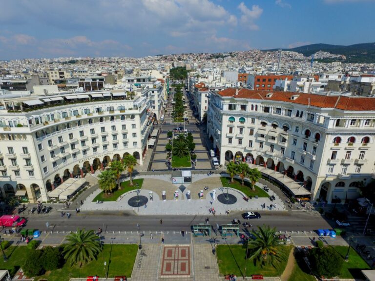 Εντυπωσιακό σόου με drones απόψε στον ουρανό της Θεσσαλονίκης στο πλαίσιο της Γιορτής Λαϊκών Αγορών