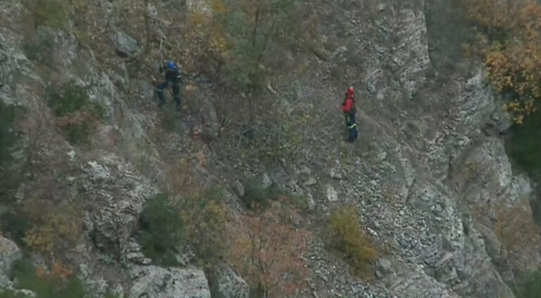 Δράμα: Σε γκρεμό έπεσε ορειβάτης μετά την επίθεση από αρκούδα – Στο σημείο οι εθελοντές
