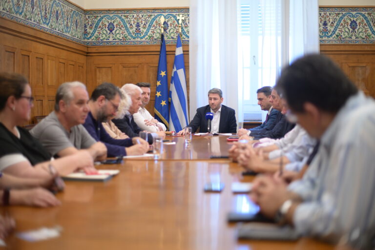 Ν. Ανδρουλάκης: «Έχουν ωριμάσει οι συνθήκες για την επαναφορά 13ου και 14ου μισθού με αφετηρία τον 13ο μισθό»
