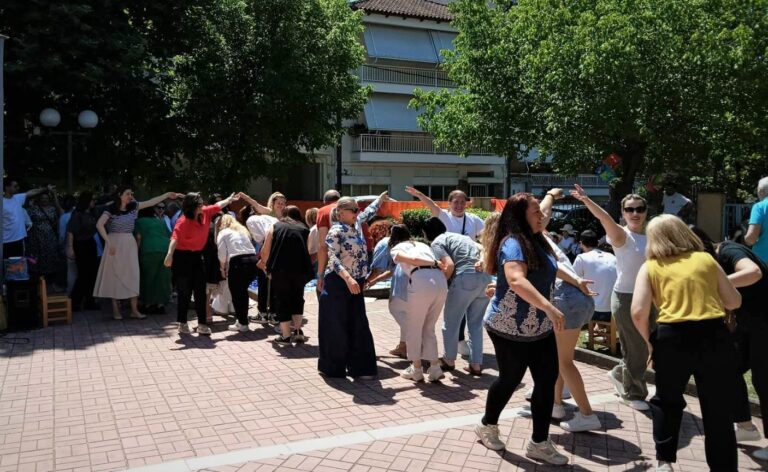Λάρισα: Μεγάλη η συμμετοχή στη δράση “με τη μαμά και τον μπαμπά στον Παιδικό Σταθμό”