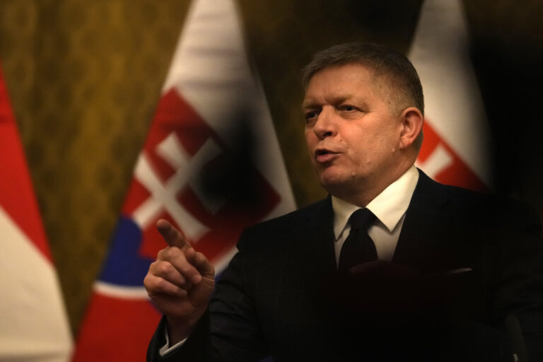 Ο Σλοβάκος πρωθυπουργός Φίτσο δήλωσε ότι η Σλοβακία, μέλος του ΝΑΤΟ, θα επωφεληθεί από το να παραμείνει ουδέτερη