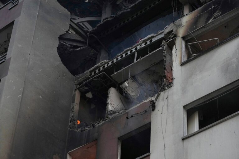 Νέα ισραηλινή επίθεση στην εγκατάσταση της Νατάνζ, πυρκαγιά στο αεροδρόμιο της Ταμπρίζ – Τουλάχιστον 95 τραυματίες (Live)