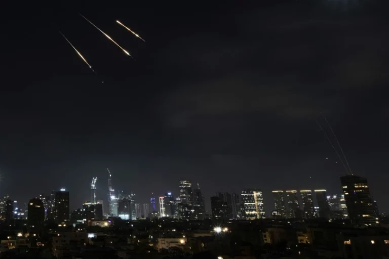 Η Αυστραλία αναστέλλει τη λειτουργία της πρεσβεία της στην Τεχεράνη