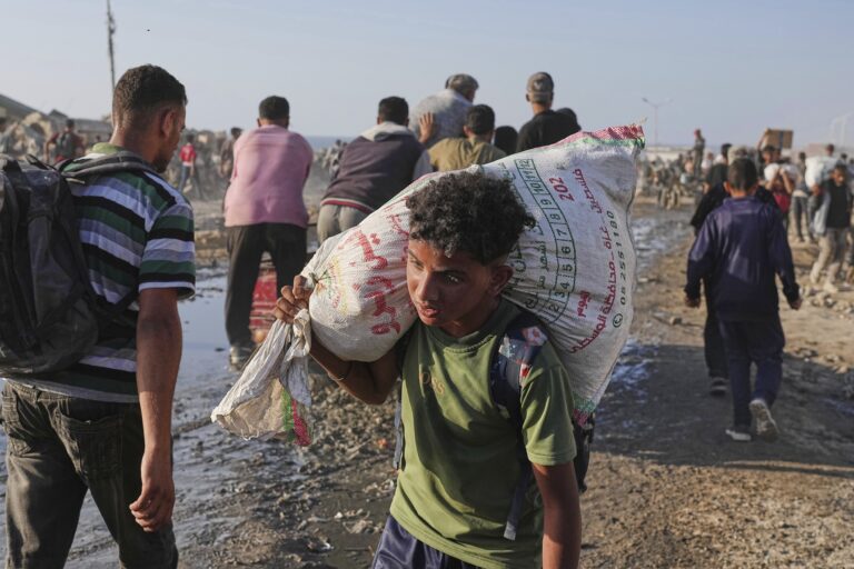 Γάζα: Νεκροί 59 άνθρωποι που ανέμεναν επισιτιστική βοήθεια από πυρά ισραηλινών αρμάτων