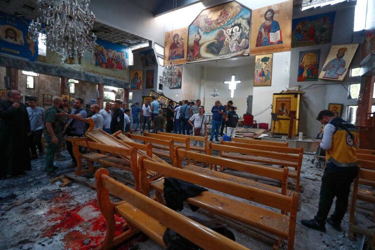 Συρία: Μια άσημη τζιχαντιστική ομάδα ανέλαβε την ευθύνη για τη φονική επίθεση αυτοκτονίας στην ορθόδοξη εκκλησία στη Δαμασκό