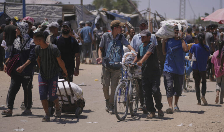 Γάζα: Ισραηλινές επιθέσεις στοίχισαν τη ζωή σε 21 ανθρώπους στον παλαιστινιακό θύλακα