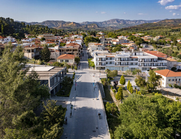Αρχαία Ολυμπία: Περιοδική πεζοδρόμηση του κεντρικού δρόμου