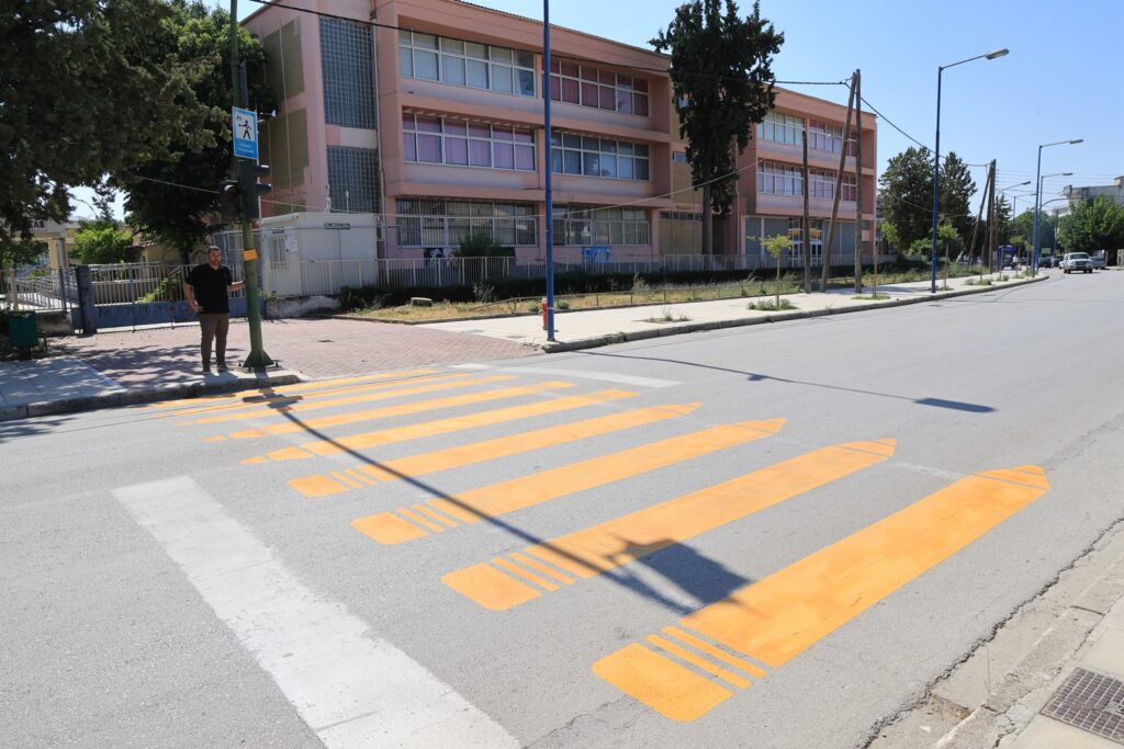 Λάρισα: Παρεμβάσεις σε διαβάσεις πεζών σε 24 σχολεία