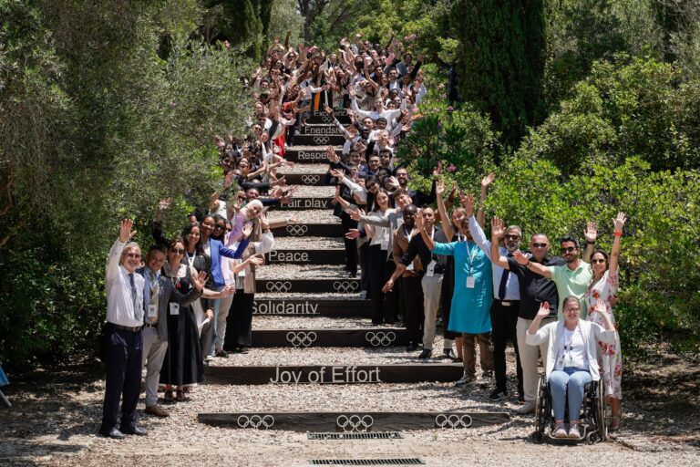 Ξεκίνησε η 65η Σύνοδος Νέων Ολυμπιακών Πρεσβευτών στην Αρχ. Ολυμπία – Παρούσα η υπουργός Παιδείας, Σ. Ζαχαράκη