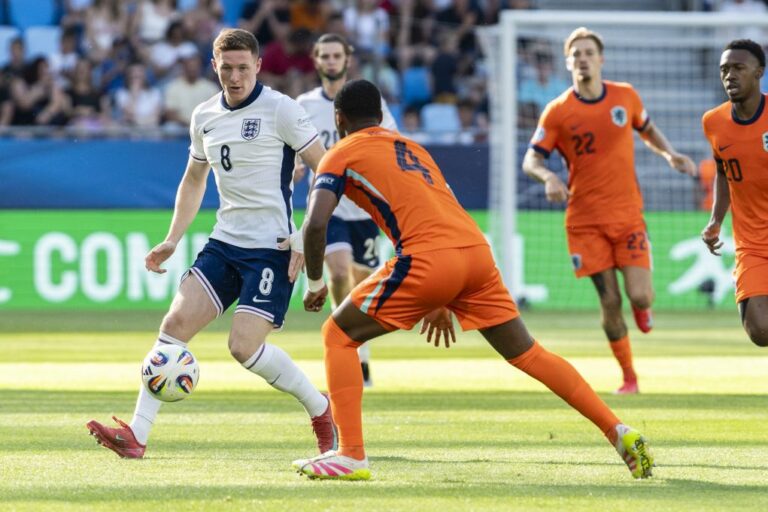 EURO U21: Ο Έλιοτ έστειλε την Αγγλία σε δεύτερο σερί τελικό, 2-1 την Ολλανδία (highlights)