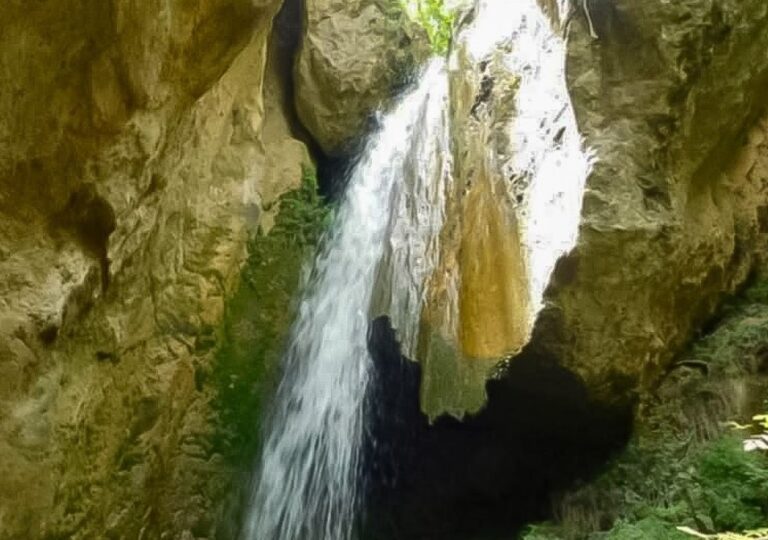 Κορινθία: Πεζοπορία ΕΟΣ στους Καταρράκτες 