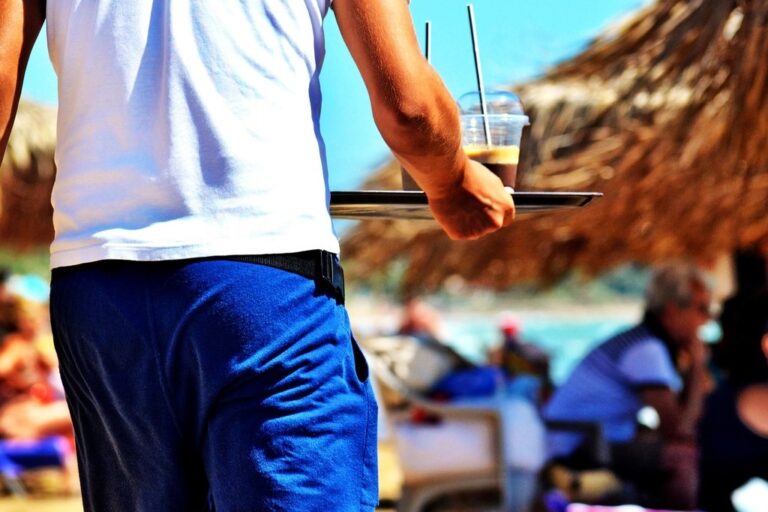 Ν. Μηλαπίδης (Γ.Γ. Εργασ. Σχέσεων) στο Πρώτο: Δεν υπάρχει ενδεχόμενο καθημερινής απασχόλησης 13 ωρών (audio)