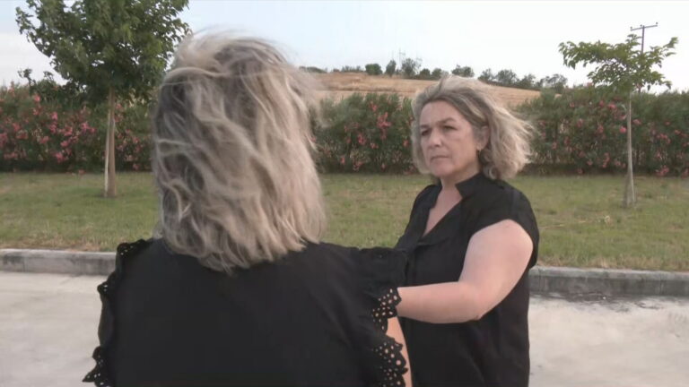 Η κόρη της ασθενούς μιλά στο ΕΡΤNews για τον καρδιοχειρουργό που συνελήφθη ενώ έπαιρνε φακελάκι 2.500 ευρώ από την μητέρα της