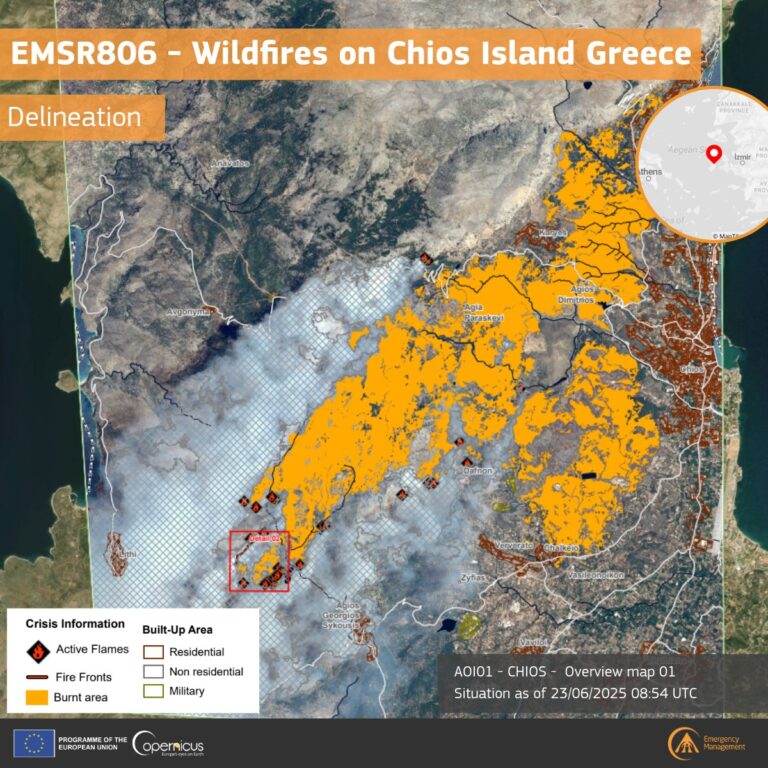 Χίος: Εικόνες καταστροφής και μάχη με τις αναζωπυρώσεις σε διάσπαρτες μικρές εστίες