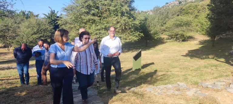 Ρέθυμνο: Αισιοδοξία για ένταξη της Ζωμίνθου στα Μνημεία της UNESCO – Αυτοψία Μενδώνη στον αρχαιολογικό χώρο