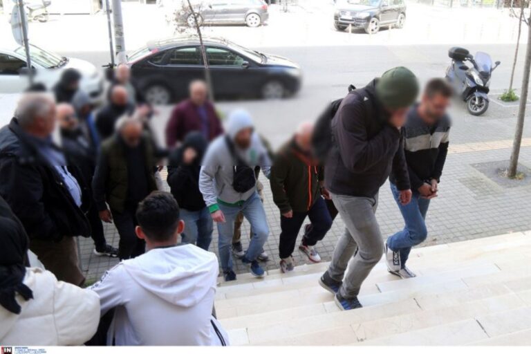 Θεσσαλονίκη: Από αύριο στον ανακριτή οι 39 συλληφθέντες από τα δύο κυκλώματα αρχαιοκαπηλίας