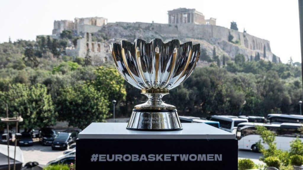 Ευρωμπάσκετ Γυναικών: Το τρόπαιο βρίσκεται ήδη στην Αθήνα (pics)