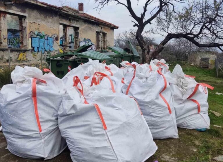 Νέος καθαρισμός κεντρικού κτηρίου στο πρώην Στρατόπεδο Κόδρα από τον Δήμο Καλαμαριάς