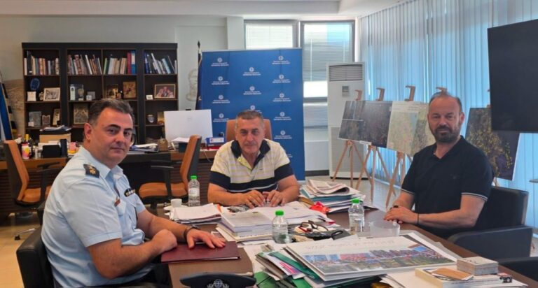 Συνάντηση Δημάρχου Μουζακίου και του Διοικητή της Σχολής Αστυφυλάκων Μουζακίου με τον Περιφερειάρχη Θεσσαλίας