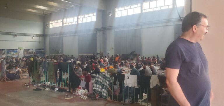 Το ΚΚΕ για τις συνθήκες φιλοξενίας των 425 μεταναστών στα Χανιά