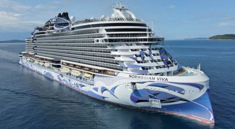 Κατάπλους του κρουαζιερόπλοιου «NORWEGIAN VIVA» στο λιμάνι του Βόλου