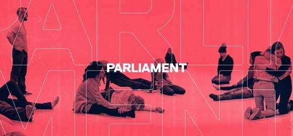 Το «κοινωνικό πείραμα» του “Parliament” στο Μουσείο Μπενάκη