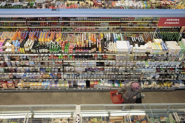 Πολωνία: Ράλι των τιμών στα τρόφιμα