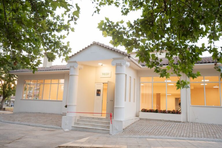 Δήμος Τυρνάβου: Εγκαινιάστηκε το ανακαινισμένο Κέντρο Πολιτισμού στον Αμπελώνα