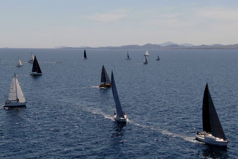 Σε εξέλιξη ο ο 31ος Διεθνής Ιστιοπλοϊκός Αγώνας ΚΥΚΛΑΔΕΣ 2025 “CYCLADES REGATTA”