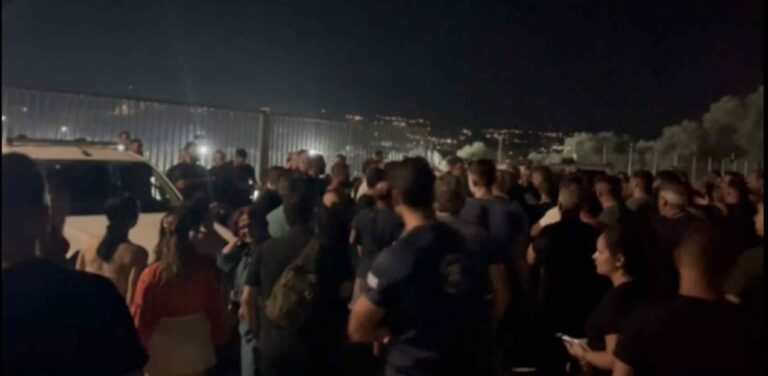 Αντιδράσεις για την προσωρινή παραμονή μεταναστών στο γήπεδο Τσεσμέ στο Ρέθυμνο