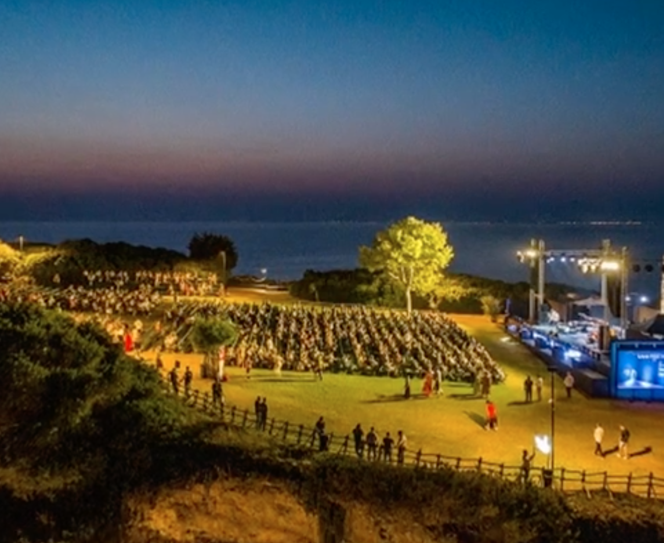 Sani Festival: Μία γιορτή μουσικής και πολιτισμού που ενώνει το κοινό για περισσότερο από τρεις δεκαετίες