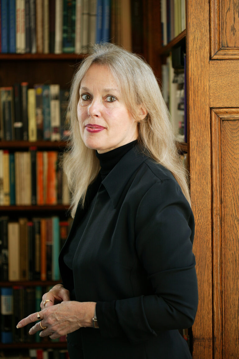 Η Elaine Scarry βοηθά τον Σαίξπηρ να τηρήσει την υπόσχεσή του