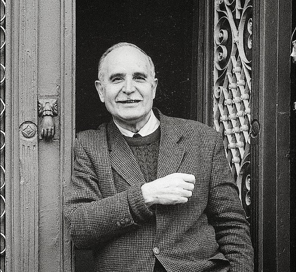 Θεσσαλονίκη: «Μετακομίζει» μετά θάνατον στα Κοιμητήρια Ευαγγελίστριας ο Ντίνος Χριστιανόπουλος