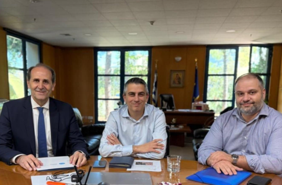 Συνάντηση του Δημάρχου Νάουσας με τον Υπουργό Υποδομών- Στο επίκεντρο η σύνδεση με την Εγνατία