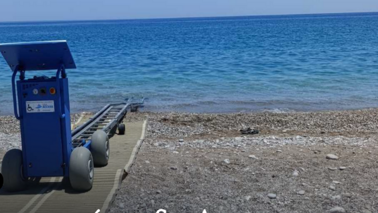 Συστήματα πρόσβασης για ΑμεΑ τοποθετήθηκαν σε παραλίες της Ρόδου