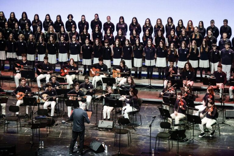 Συναυλία – αφιέρωμα σε Θεοδωράκη και Χατζιδάκι στον Βόλο