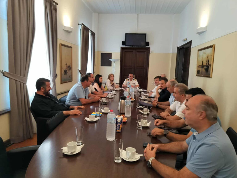 Μεσαρά: Οι παλιές εγκαταστάσεις της ΚΣΟΣ για χώρος προσωρινής φιλοξενίας μεταναστών - Εξετάζονται λύσεις για οργανωμένη υποδοχή 3 Σύσκεψη για μεταναστευτικό στο Ηράκλειο: Προτάθηκαν νέοι χώροι για μετανάστες – Οι δήμοι ζητούν στήριξη από το υπουργείο