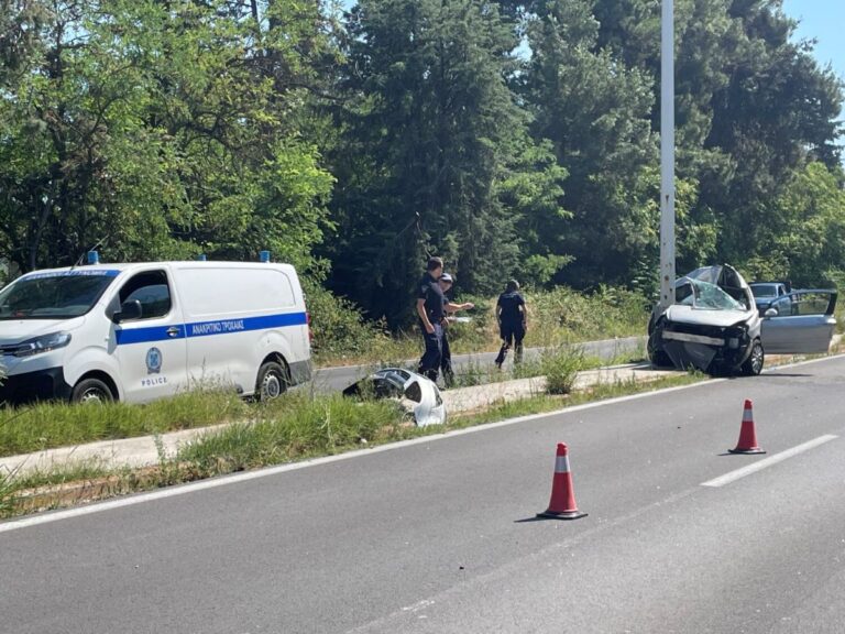 Νεκρή γυναίκα σε τροχαίο δυστύχημα στη Λάρισα