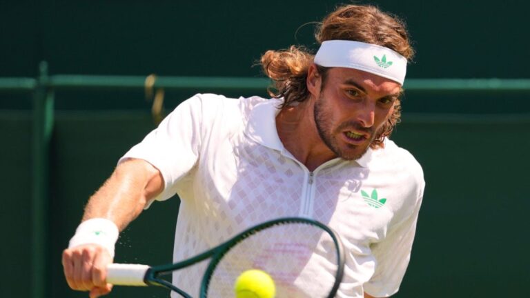Εγκατέλειψε και τέθηκε εκτός Wimbledon o Tσιτσιπάς