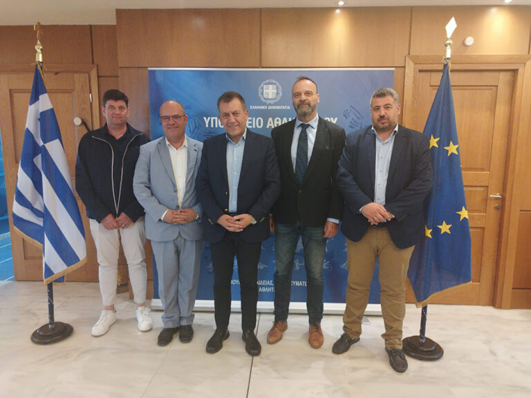 Οι αθλητικές εγκαταστάσεις της Σύρου γίνονται αντικείμενο πολιτικής αντιπαράθεσης