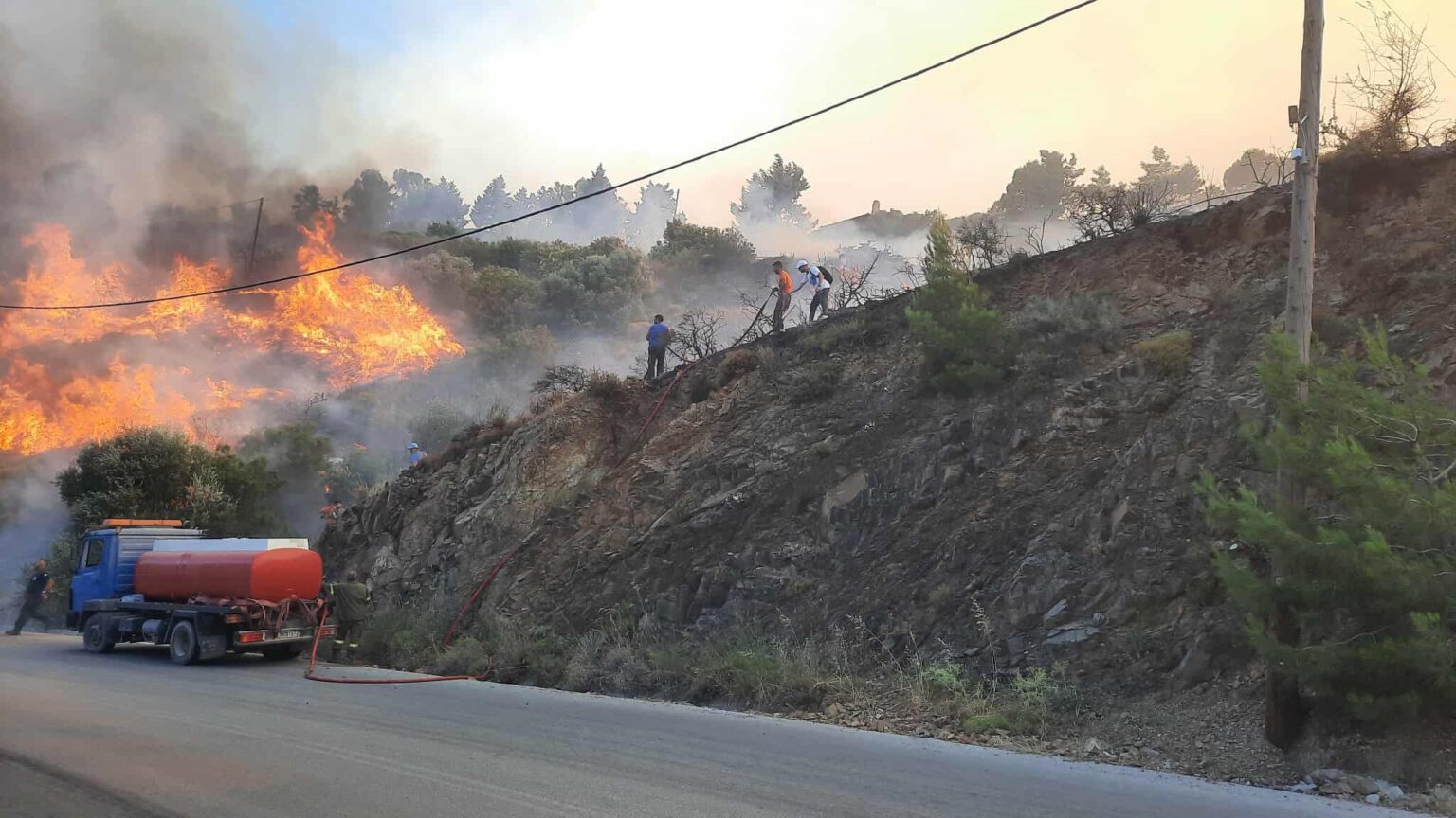 Μεγάλη φωτιά στην Χίο Μεγάλη φωτιά στην Χίο