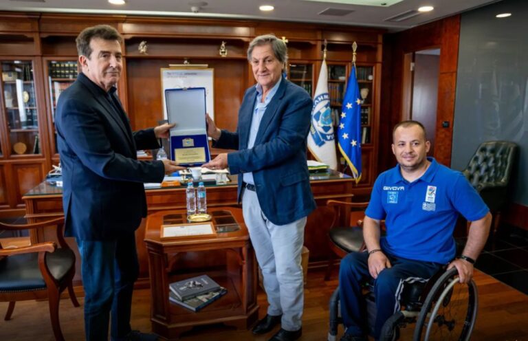 Ο M. Χρυσοχοΐδης αναγορεύτηκε σε «Πρεσβευτή Καλής Θέλησης για την καλαθοσφαίριση με αμαξίδιο»