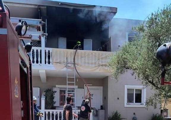 Ζάκυνθος: Πυρκαγιά σε σπίτι στο Σαρακηνάδο – Τραυματίστηκε ηλικιωμένη