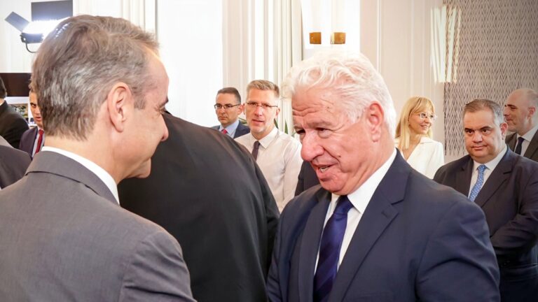 Κέρκυρα: Ύδρευση και οδικό δίκτυο στα νησιά του Ιονίου, τα θέματα που έθεσε στον Πρωθυπουργό ο Γ. Τρεπεκλής