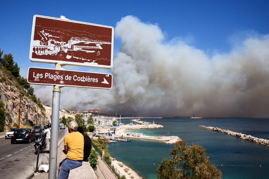 Μεγάλη φωτιά κοντά στη Μασσαλία