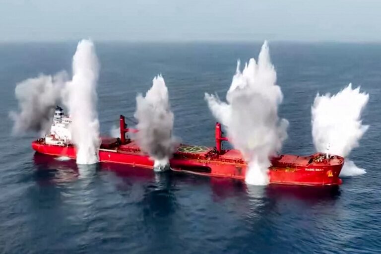 ΠΝΟ: Να χαρακτηριστεί εμπόλεμη ζώνη η Ερυθρά Θάλασσα – Άμεση προστασία των ναυτικών