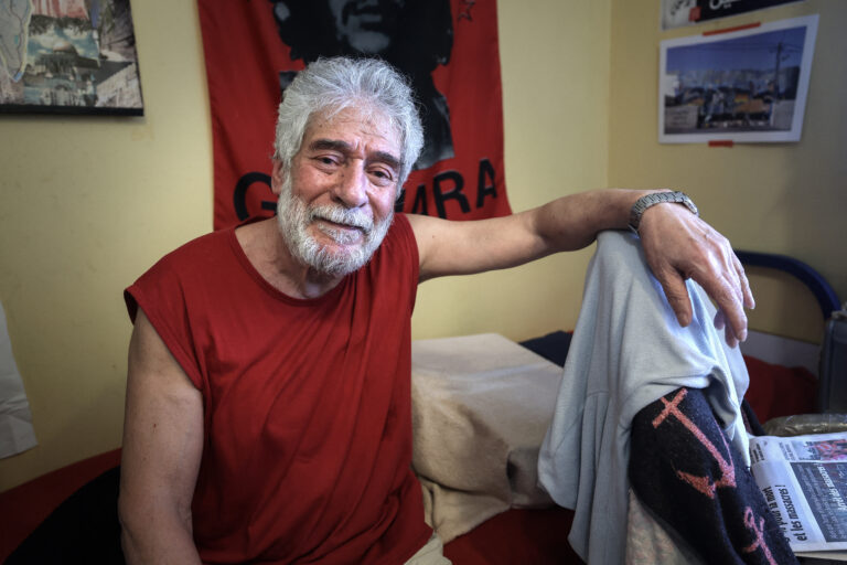 Ο Λιβανέζος φιλοπαλαιστίνιος αγωνιστής Ζορζ Αμπντάλα ελεύθερος μετά από 41 χρόνια φυλάκισης στη Γαλλία