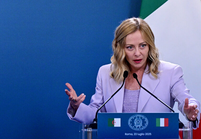 Τζ. Μελόνι για τη συμφωνία για τους δασμούς: «Θεωρώ θετικό ότι προέκυψε, αλλά για να κρίνω πρέπει να δω τις λεπτομέρειες»
